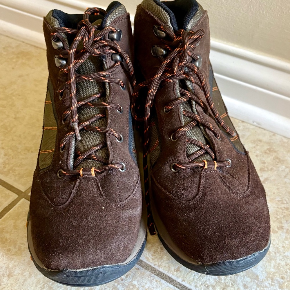 Hi-Tec Brown and Black Ankle Boots with Suede Finish
